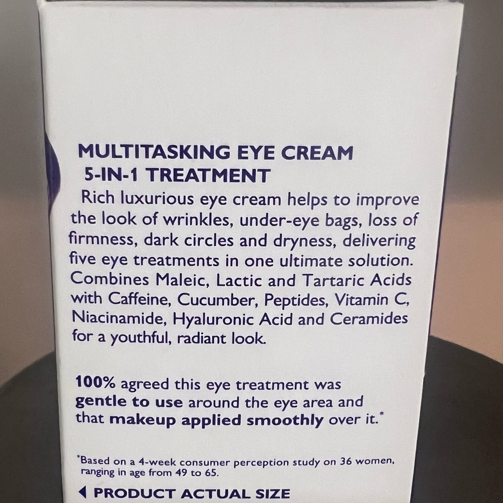 Peter Thomas Roth Ultimate Solution 5
Multitasking Eye Cream - Picture 4 of 4